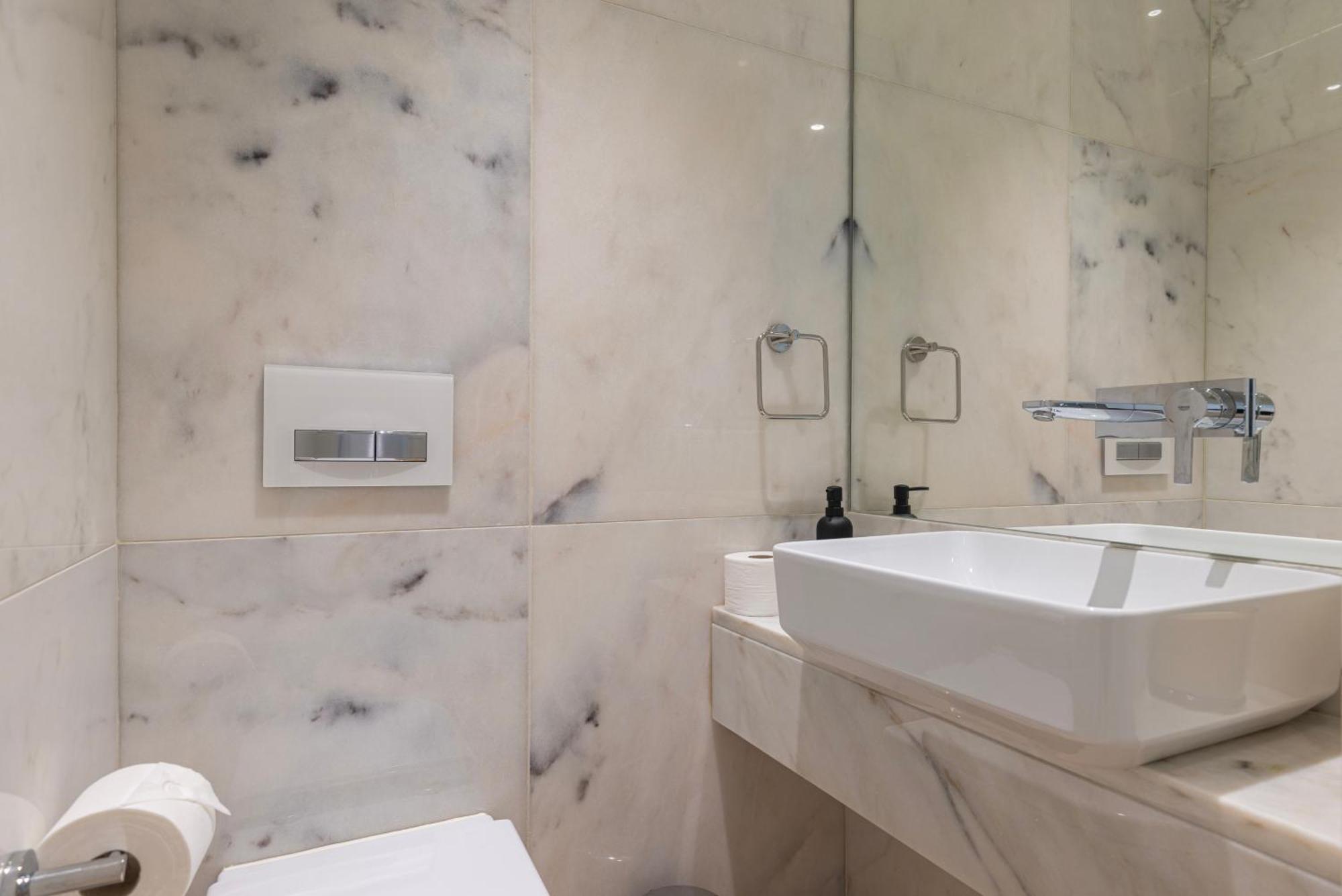 ליסבון Liberdade Elegance W/Rooftop Pool By Lovelystay מראה חיצוני תמונה